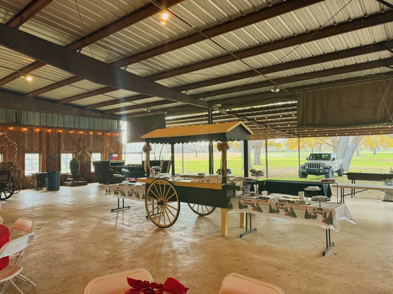holiday-corral-food-cart.webp
