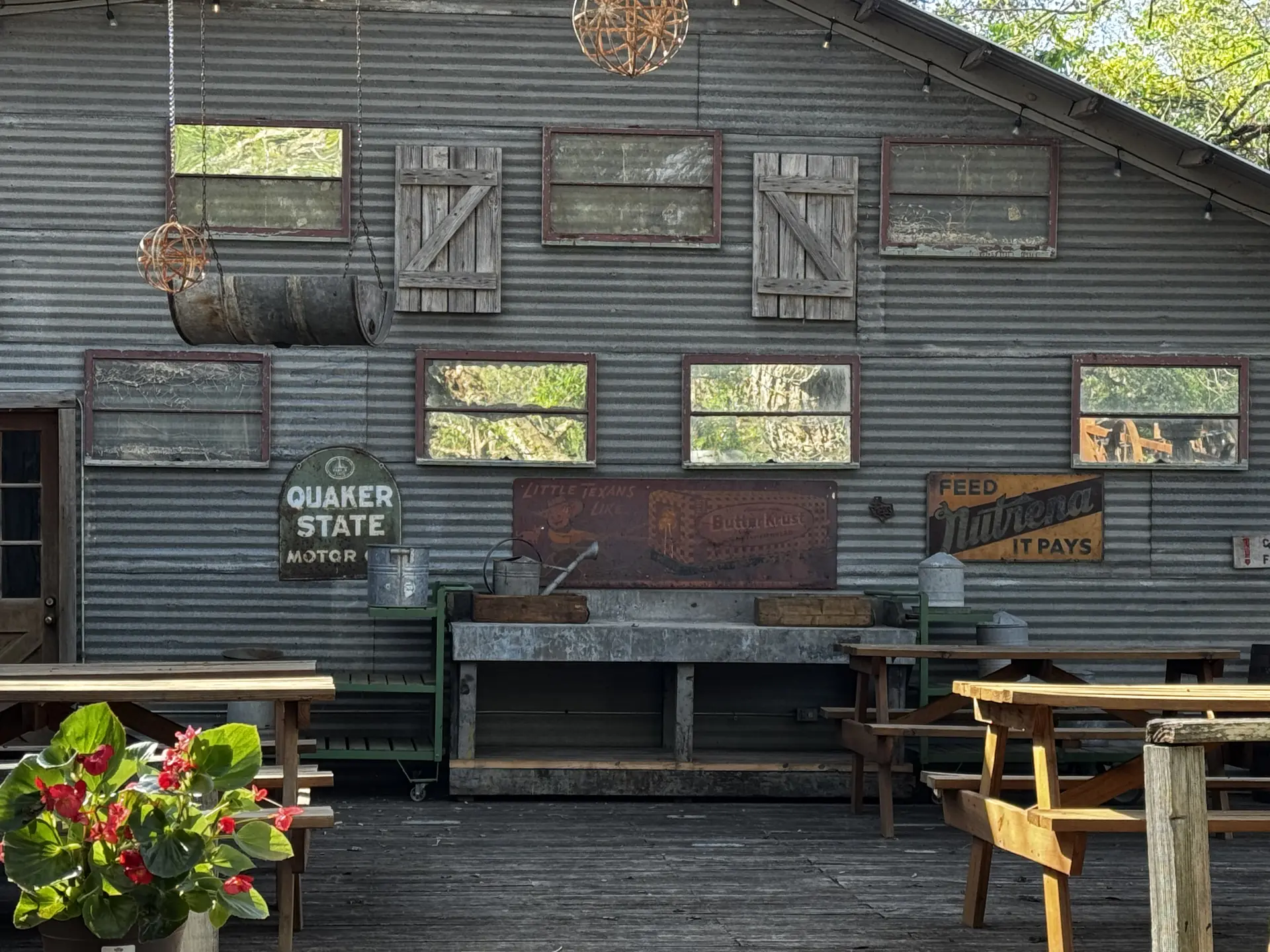 lily-barn-front.webp