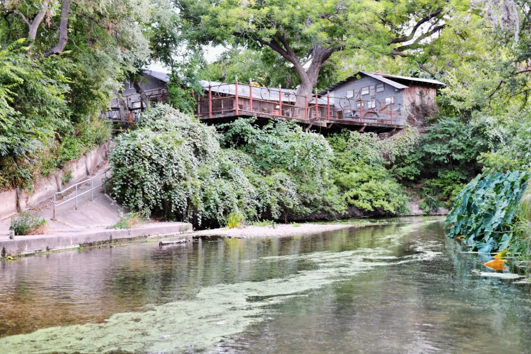 Creek-side fellowship gathering space for church retreats in Texas Hill Country